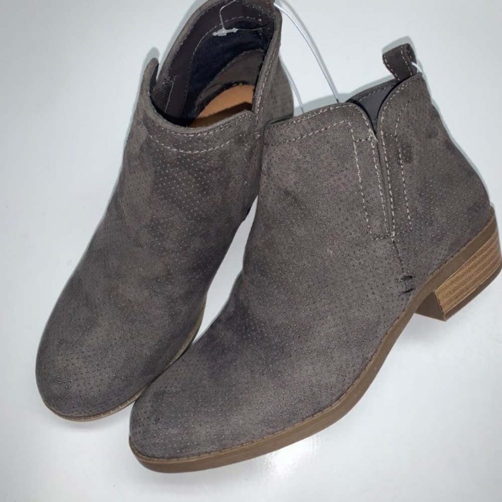 Universal Thread Booties - Picture 3 of 4
